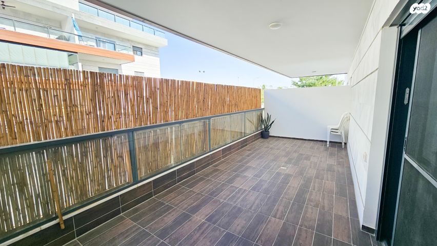 דירה, שיר השירים 56, גן יבנה מערב, גן יבנה