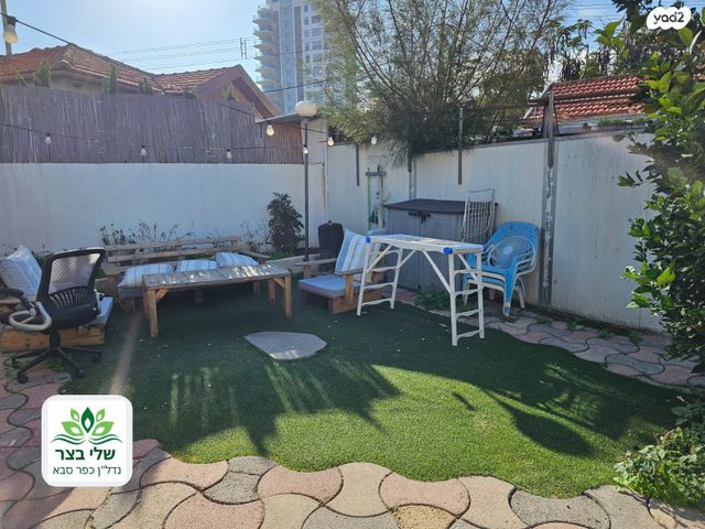 דו משפחתי, הכובשים, ותיקים, כפר סבא