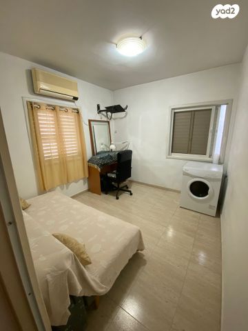 דירה, קרצ'בסקי, רמב"ם, ראשון לציון