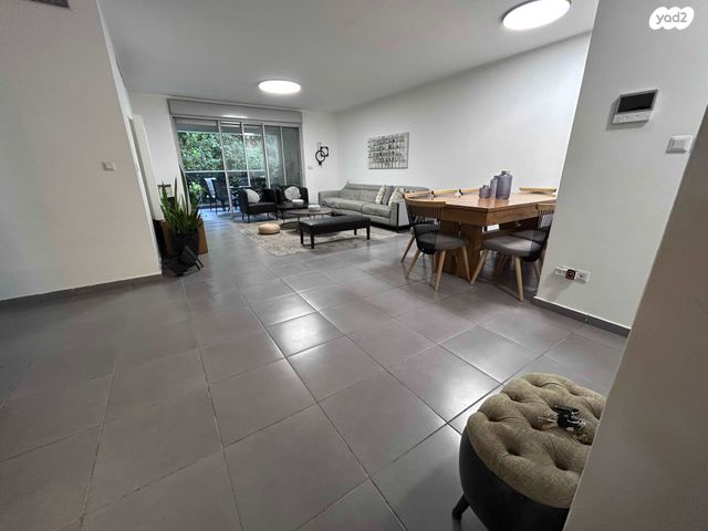 דירה, שדרות ששת הימים 14, מרכז, כפר סבא