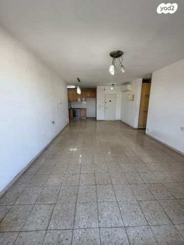 דירה, האשל, כפר סבא