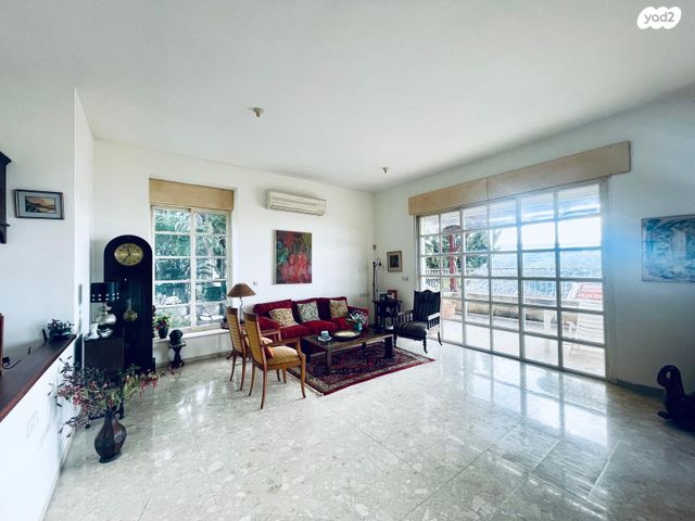 דו משפחתי, הוד הכרמל, דניה, חיפה