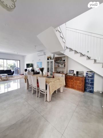 דו משפחתי, שרונה, כפר יונה