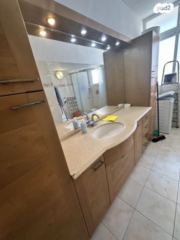 דירה, השר שפירא, דרום מערב ותיק, בת ים