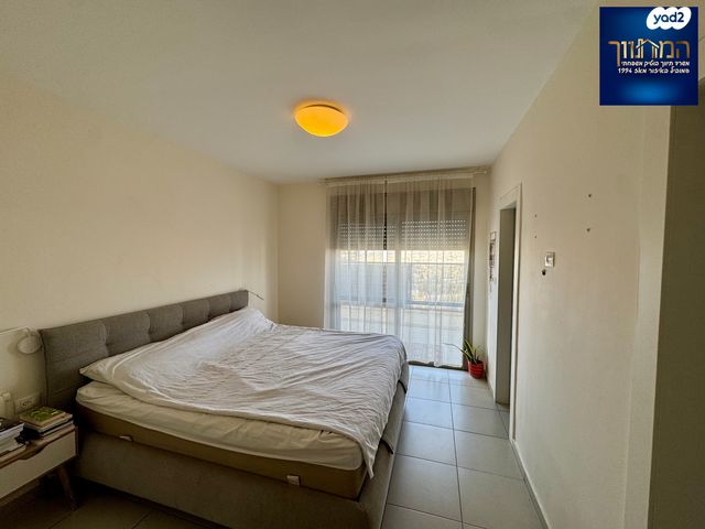 גג/ פנטהאוז, צור יצחק, צור יצחק