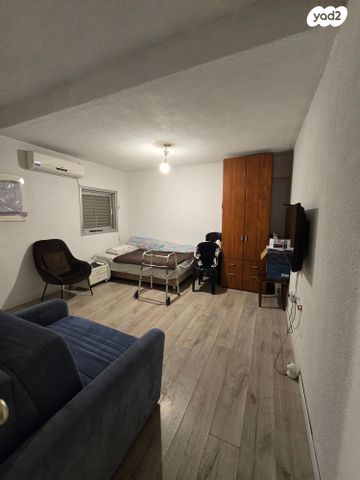 דירה, ש"י עגנון, מרכז דרום, רעננה