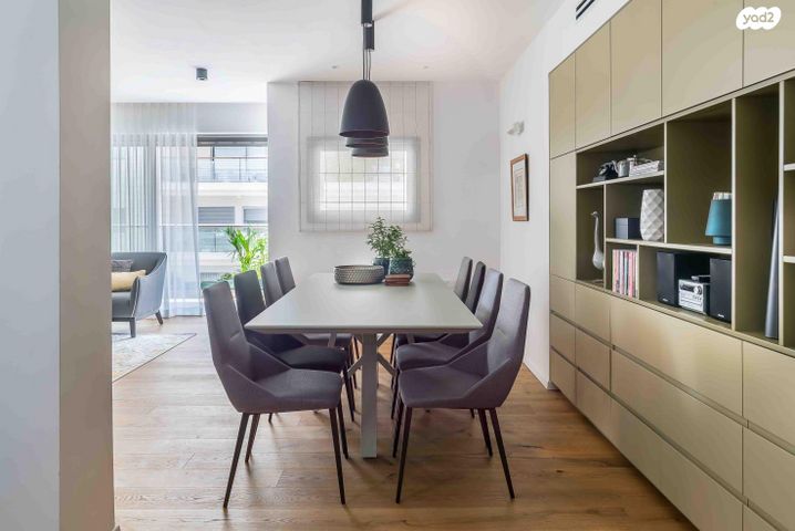 דירה, המעלות 10, רעננה