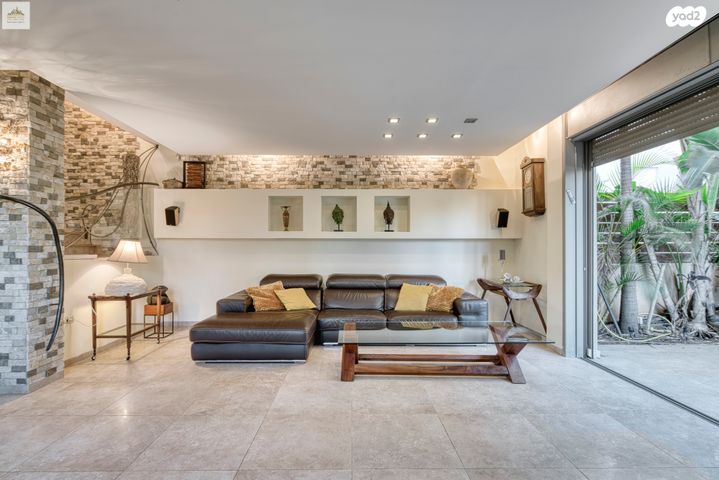 בית פרטי/ קוטג', מבצע משה, נווה ים, ראשון לציון