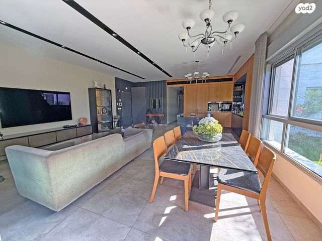 דירת גן, מרכז, הרצליה