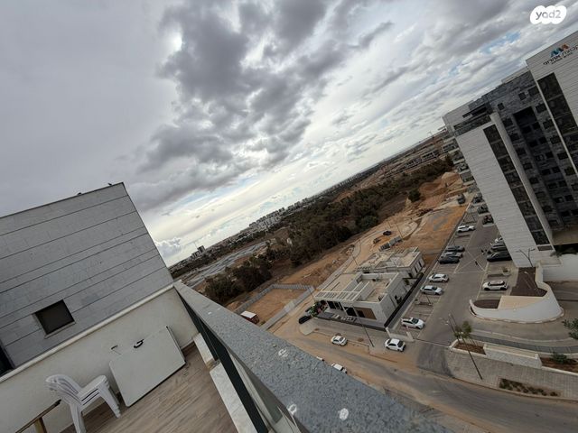 גג/ פנטהאוז, יצחק שמיר 17, נתיבות