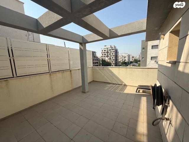 גג/ פנטהאוז, הפלמ"ח 11, רמת ורבר, פתח תקווה