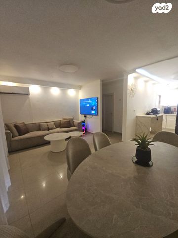 דירת גן, שדרות