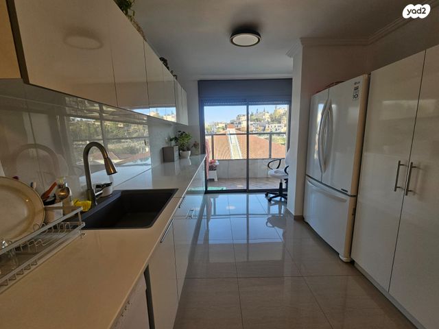 דירה, אברהם שטרן, קרית היובל, ירושלים