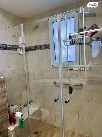 דירת גן, יהושע גלוברמן, סביוני הכרמל, חיפה