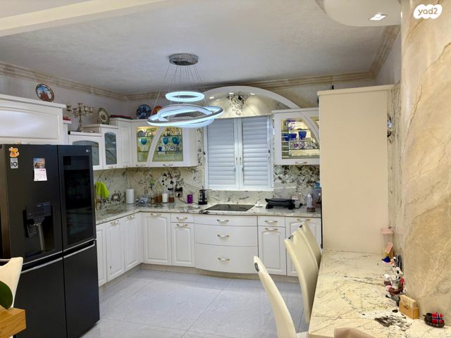 גג/ פנטהאוז, שלמה קפלנסקי, רמז, מערב ותיק, ראשון לציון