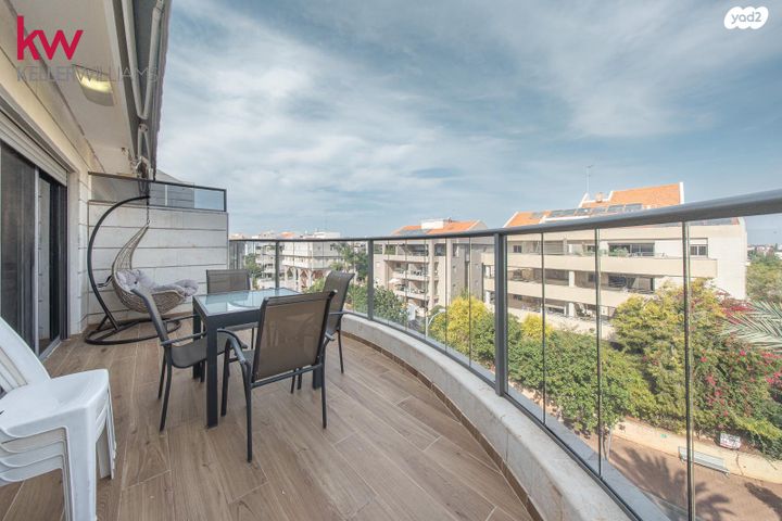 דופלקס, הורד, קרית הפרחים - 2005, רעננה