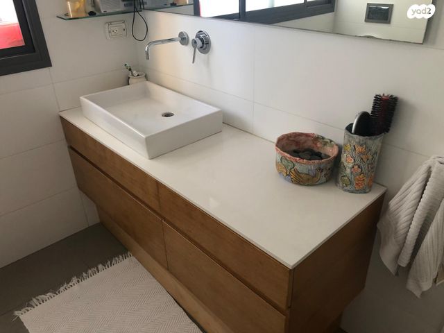 דירה, הוד השרון