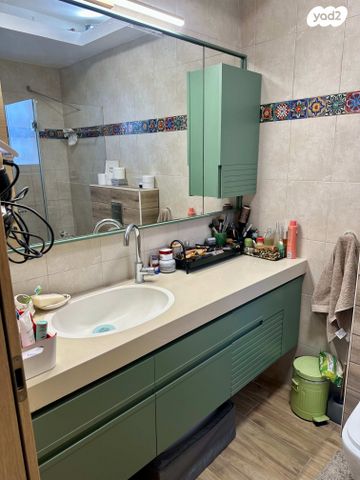 דירת גן, יהושע גלוברמן, סביוני הכרמל, חיפה