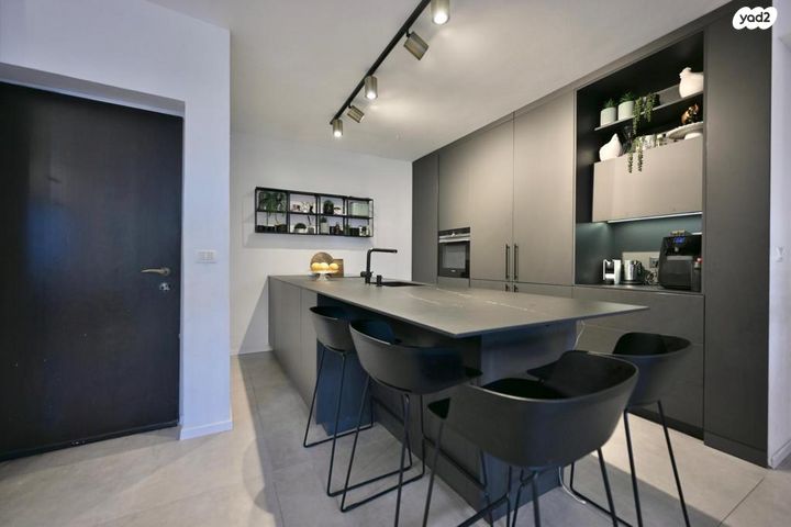 דירת גן, זלמן שז"ר 31, נווה חוף, ראשון לציון