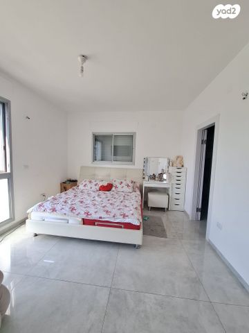 דו משפחתי, שרונה, כפר יונה