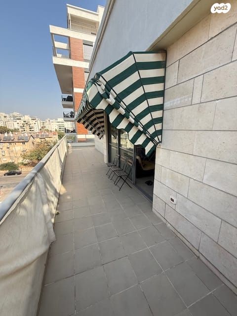 גג/ פנטהאוז, הפלמ"ח 11, רמת ורבר, פתח תקווה