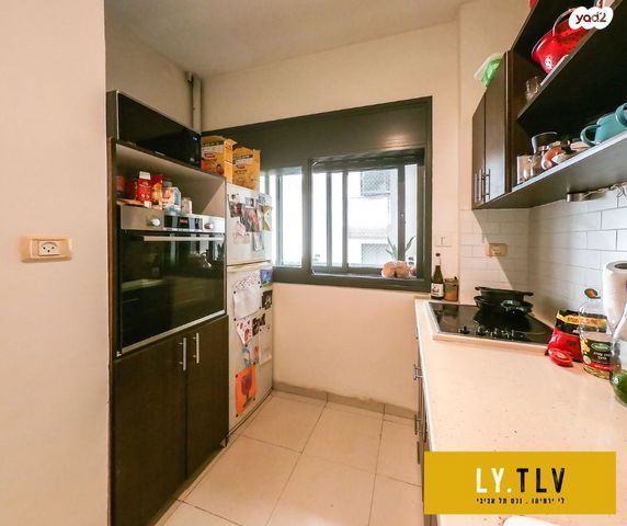 דירה, איתמר בן אב"י 5, גני שרונה, קרית הממשלה, תל אביב יפו