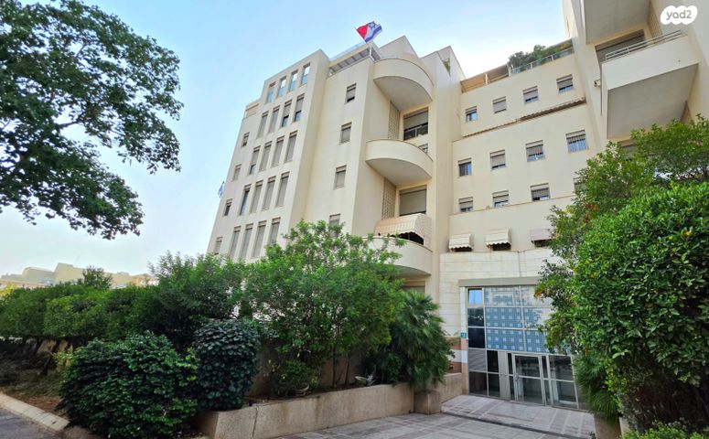 דירת גן, ברל כצנלסון 10, קרית ספיר, כפר סבא