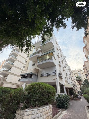 הרמן צבי שפירא 