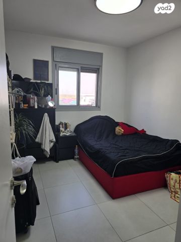 דירה, נעמי שמר, כרמי גת, קרית גת