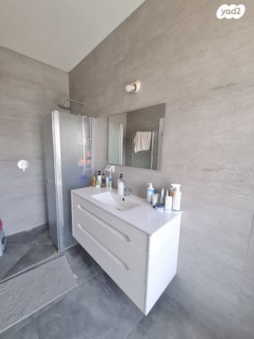 דו משפחתי, שרונה, כפר יונה