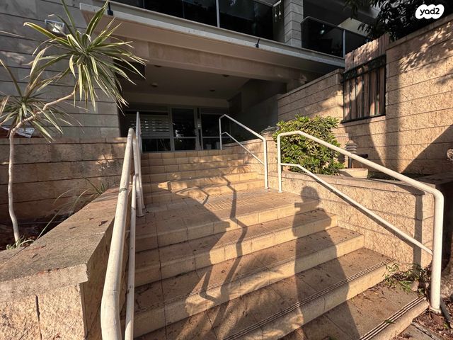 שדרות ששת הימים 14