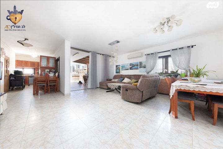 חיל החימוש 8