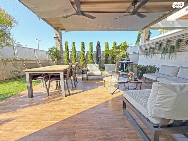 דירת גן, מרכז, הרצליה