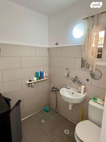 דירה, יהואחז המלך, רובע י"ג, אשדוד