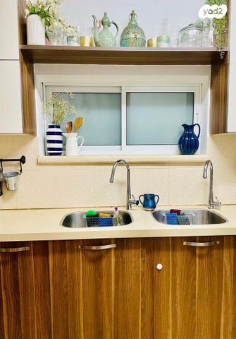 דירת גן, עזרא, ג' / מרכז מזרח העיר, רחובות