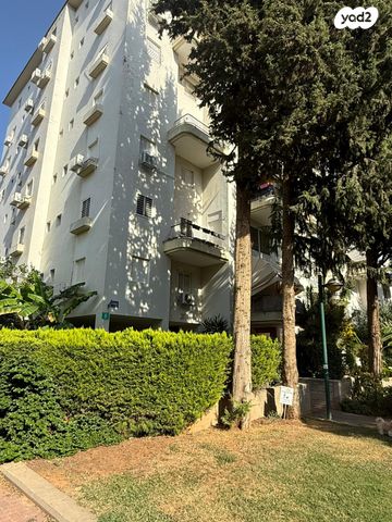 דירה, האשל, כפר סבא