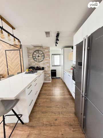 דופלקס, חזון אי"ש, רחובות הצעירה, רחובות