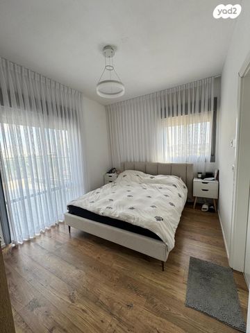 דופלקס, חזון אי"ש, רחובות הצעירה, רחובות