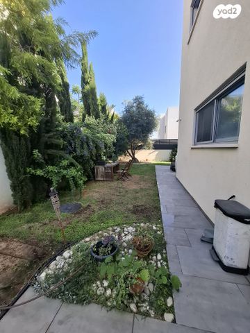 דו משפחתי, שרונה, כפר יונה