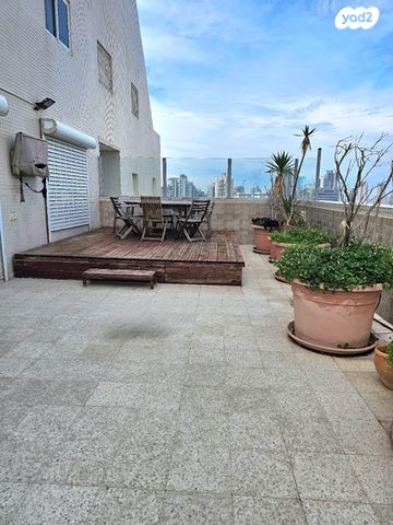 גג/ פנטהאוז, שדרות גולדה מאיר 21, קרית נורדאו, נתניה