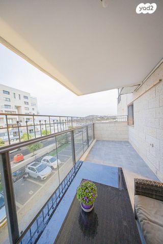 דירה, דובב מישרים / רמת בית שמש ד-1, בית שמש