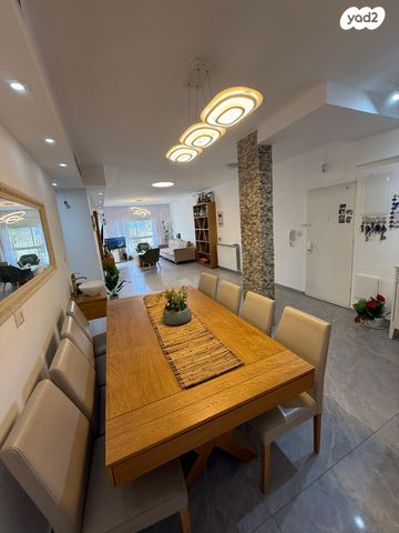 דירת גן, שיטה 6, המכבים, גבעת זאב