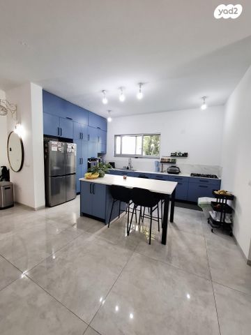 דו משפחתי, שרונה, כפר יונה