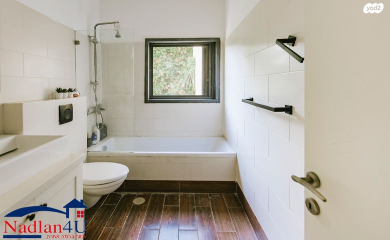 דו משפחתי, בארי, נווה ישראל, הרצליה