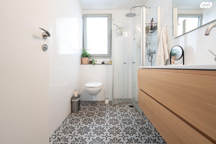 דירה, הגורן, פועלי הרכבת, גבעתיים