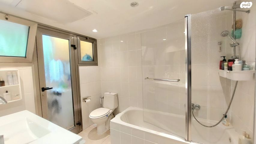 דירת גן, אוסקר שינדלר 40, צהלה, תל אביב יפו