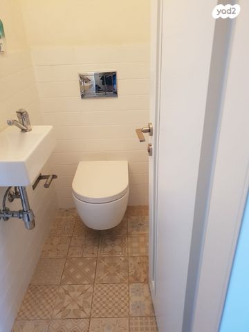 גג/ פנטהאוז, שדרות גולדה מאיר 21, קרית נורדאו, נתניה