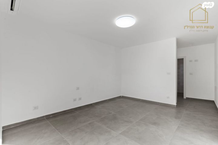 דופלקס, הלוחמות 16, ראשון לציון