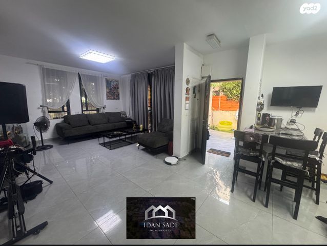 בית פרטי/ קוטג', גן יבנה