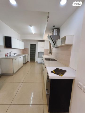 דירה, אבן חן, נווה ים, ראשון לציון